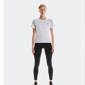 On Running Women's Performance T